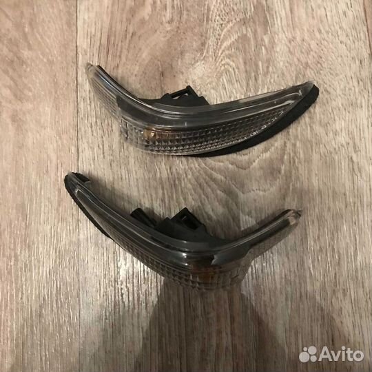 Повторители поворота в зеркало Toyota