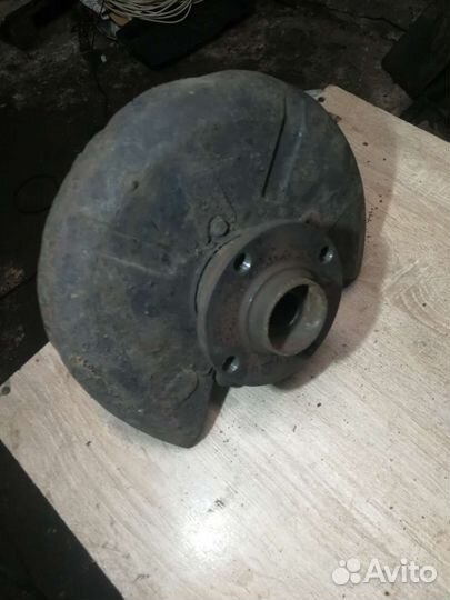 Поворотный кулак со ступицей audi 80 b3