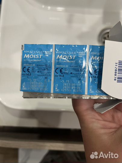 Контактные линзы acuvue 1 day moist