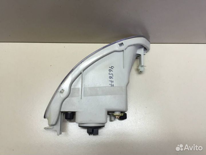 Фара противотуманная левая Toyota Corolla Altis 20