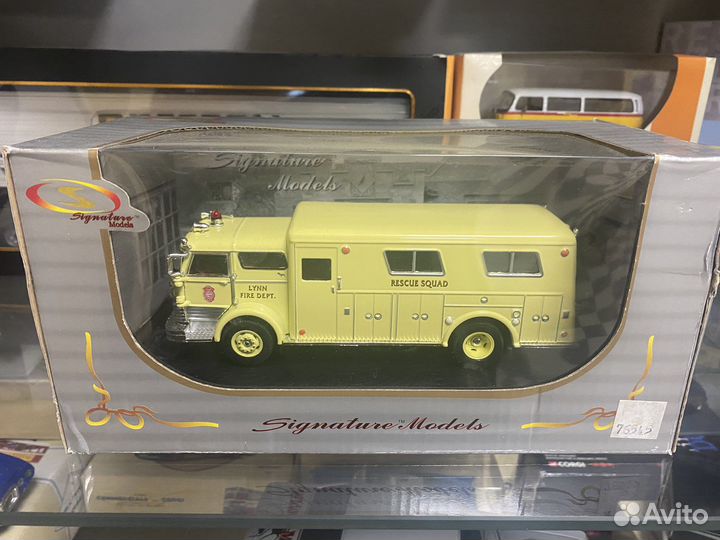 1:50 signature models Mack c rescue box 1960