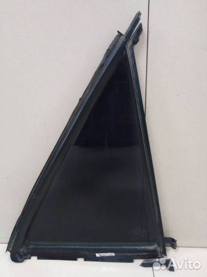 Стекло двери задней правой форточка Mercedes-Benz