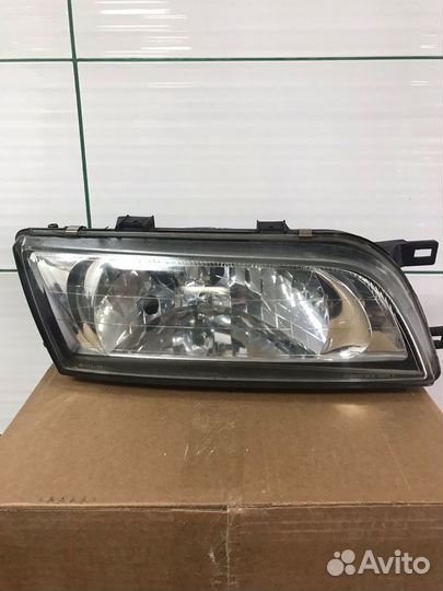 Nissan Almera N15 фара правая