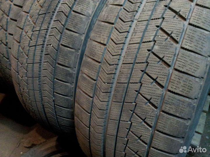 Bridgestone Blizzak VRX 245/40 R18 и 275/35 R18 95S
