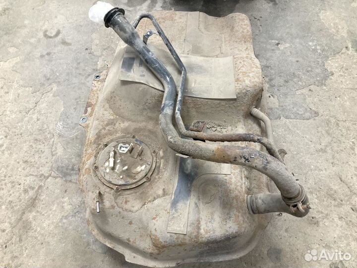 Топливный бак с насосом Mitsubishi Lancer 10