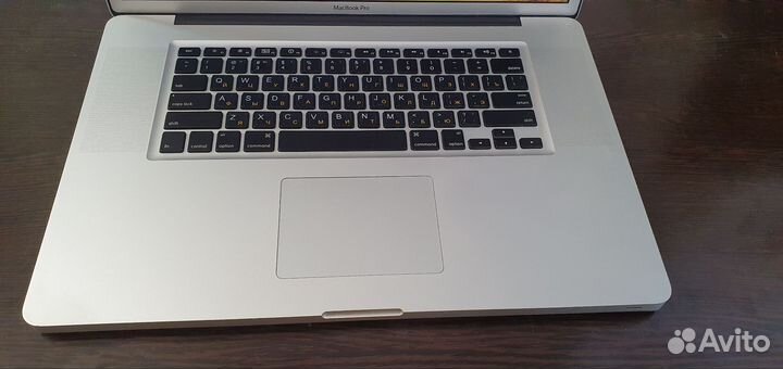 Apple MacBook Pro 17