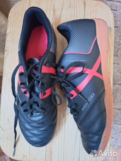 Футбольные бутсы