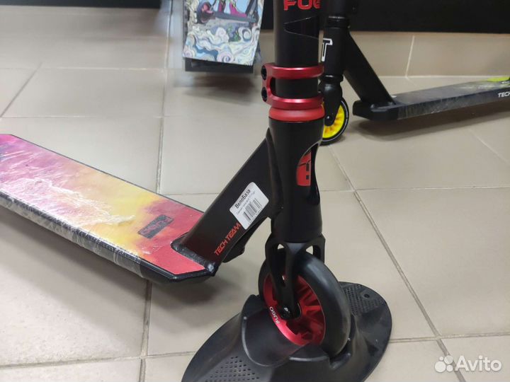 Самокат трюковой TT Fugo красный