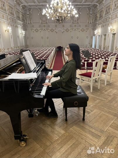 Преподаватель по фортепиано, сольфеджио, композици