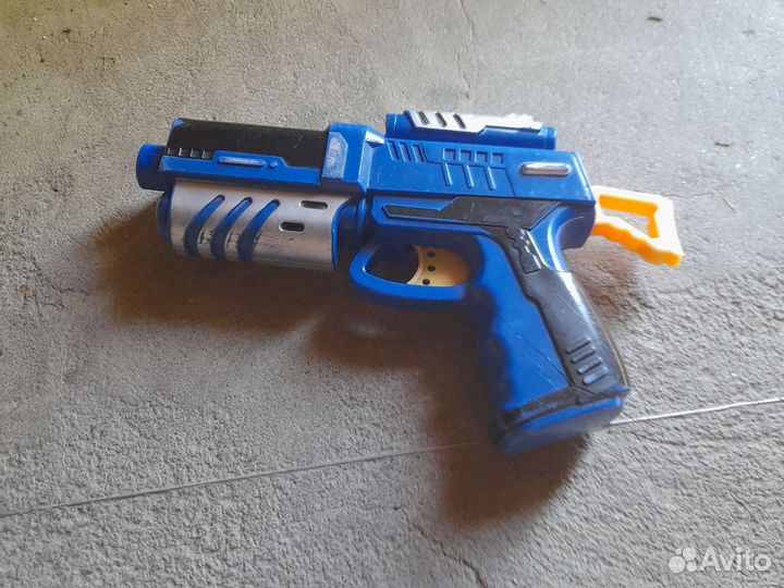Пистолет игрушка