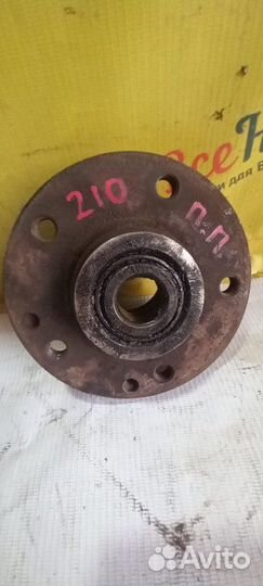 Ступица передняя Мерседес-Бенс E-Класс W 210 2.0