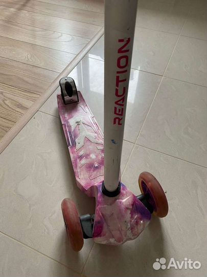 Самокат детский трехколесный reaction