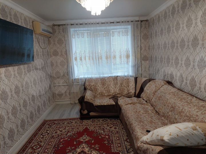 2-к. квартира, 70 м², 1/3 эт.