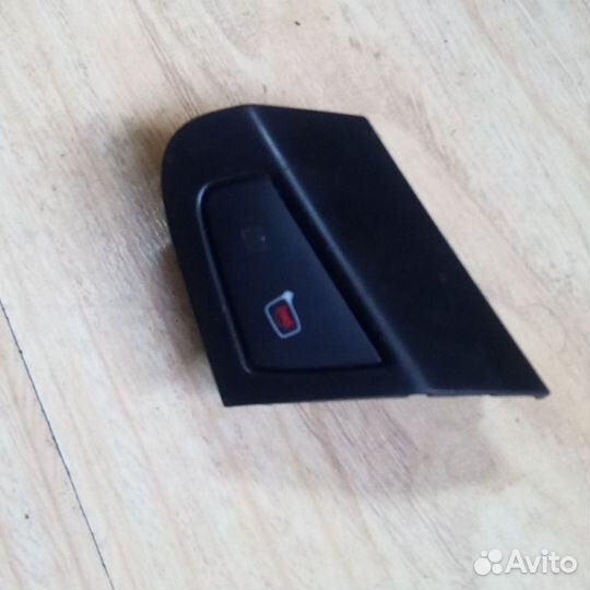Кнопка центрального замка Audi Q7 4L1867101A