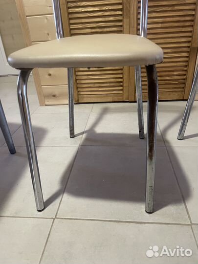 Кухонный раздвижной стол с 4 стульями