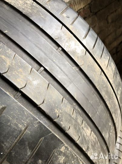 Pirelli P Zero PZ4 315/35 R21