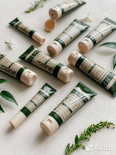 Крем увлажняющий дневной для всех типов кожи hemp