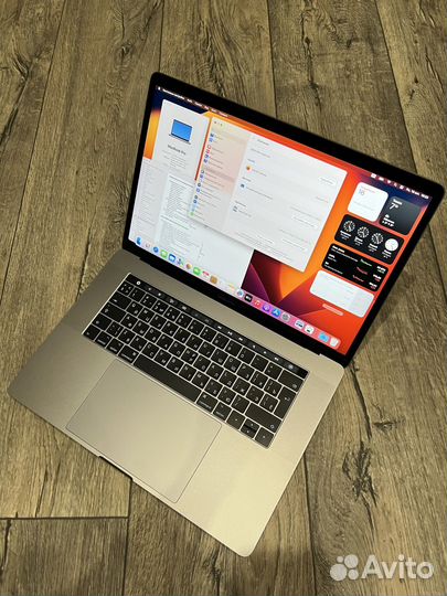 MacBook Pro 15 2018 i7/512SSD/16GB/Radeon Pro 4Gb