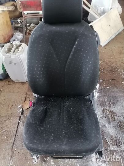 Toyota yaris разбор