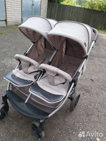 Прогулочная коляска для двойни