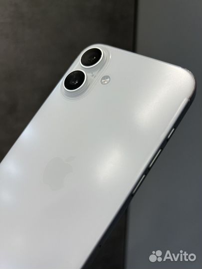 iPhone 16 plus 128 white бу sim esim