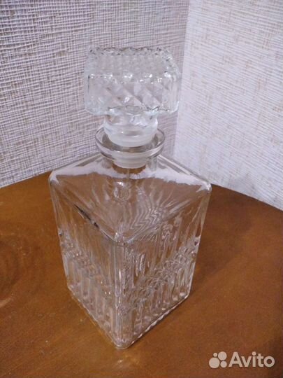 Графин хрустальный
