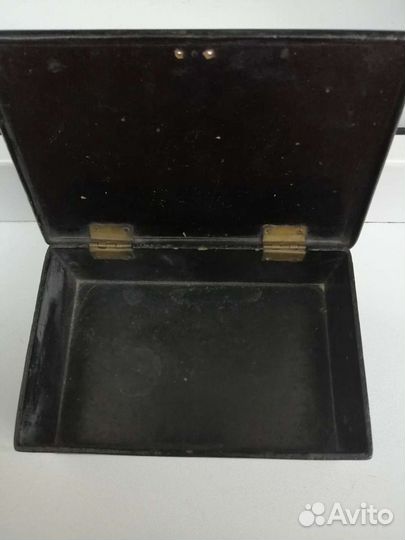 Шкатулка-чайница