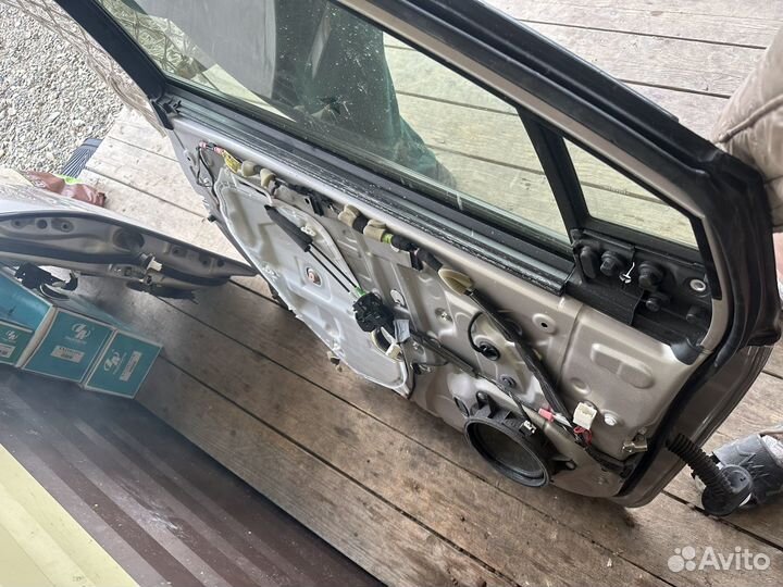 Двери на приус 50