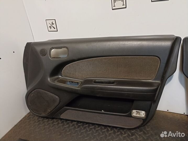 Обшивка двери для Nissan Maxima A32