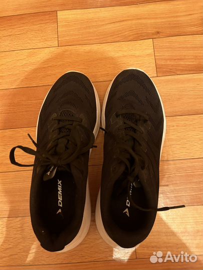 Кроссовки для девочки