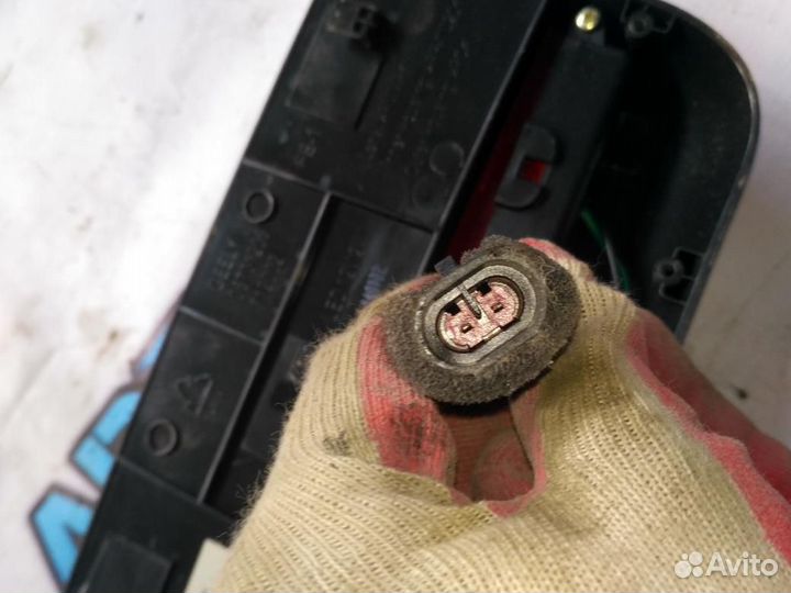 Фонарь задний (стоп сигнал) Geely Emgrand EC7 106700120500669 Отличное состояние