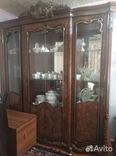 Продам спальный гарнитур