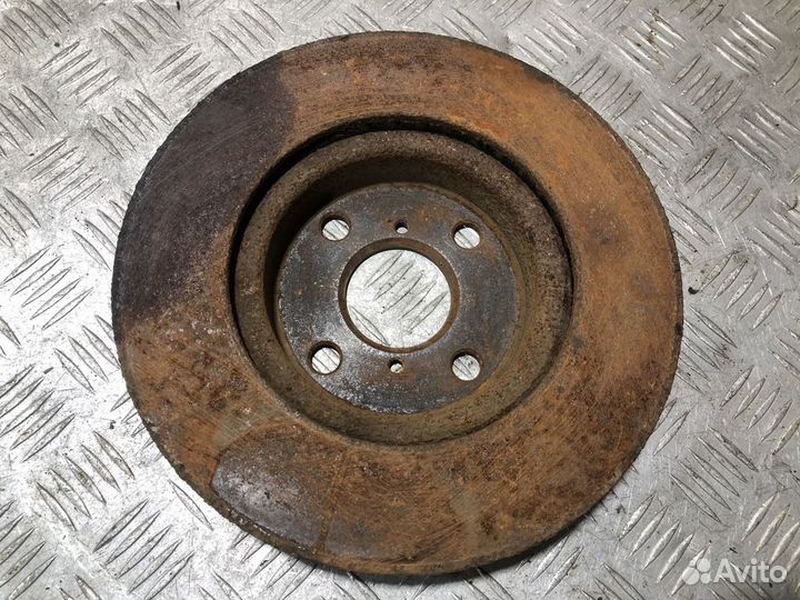 Диск тормозной передний Toyota Yaris 2005 2011