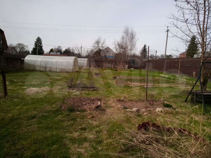 Дом 21 м² на участке 8 сот.