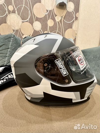 Шлем simpson venom
