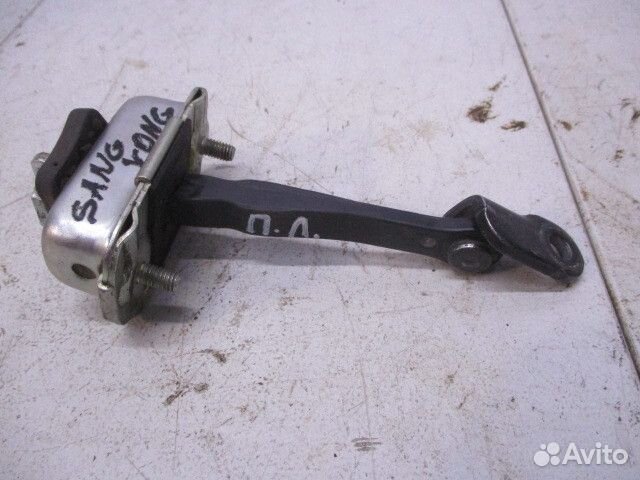 Ограничитель двери передний левый SsangYong Actyon