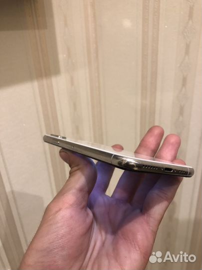 iPhone Xs, 64 ГБ