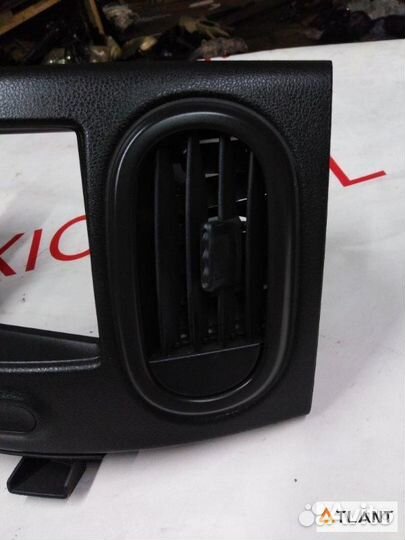 Консоль магнитофона nissan cube