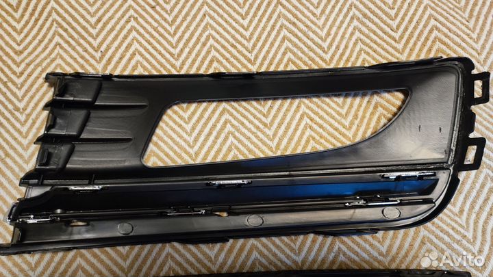 Решетки на противотуманки Фольксваген Поло