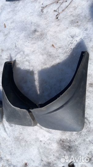 Range Rover Vogue 2006-2009 брызговик задний прав