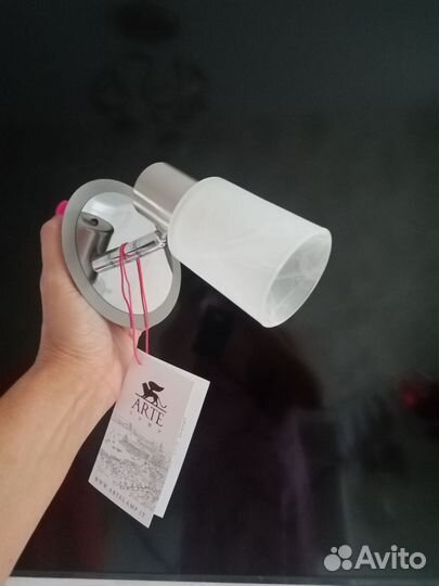 Настенный светильник бра