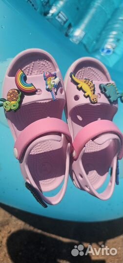 Сандалии для девочки crocs c 10