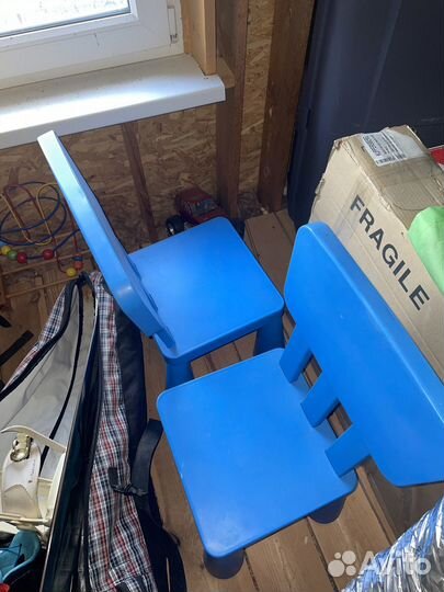 Стол и стулья детские IKEA