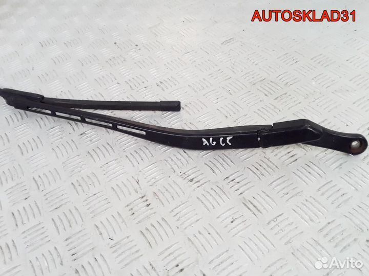 Поводок стеклоочистителя перед. правый Audi A6 C6