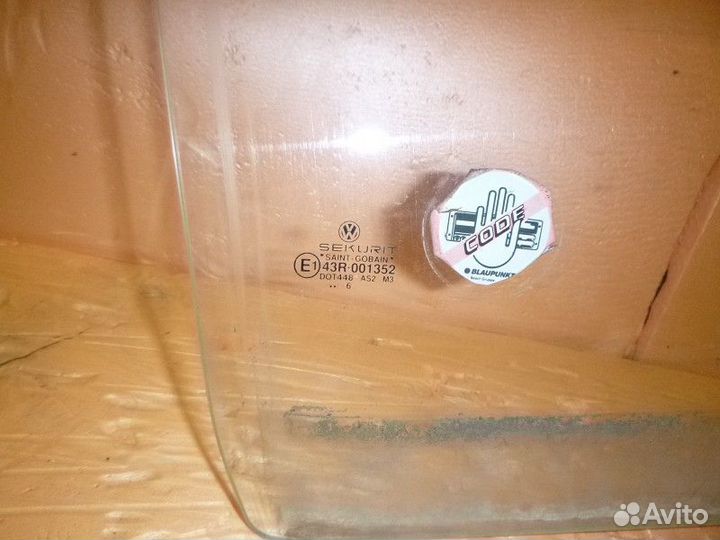 Стекло двери передней правой Volkswagen transporte