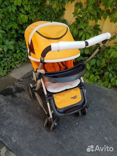 Коляска прогулочная с перекидной ручкой оранжевая