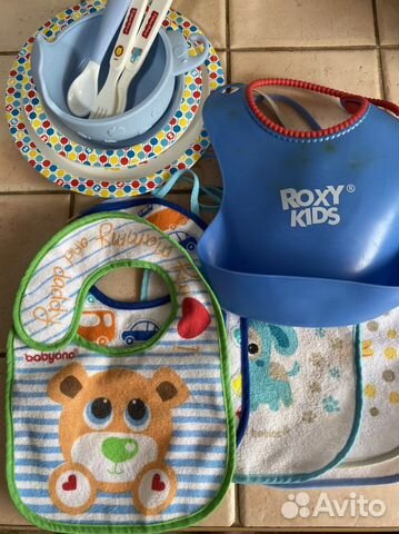 Детская посуда Fisherprice +детские передники