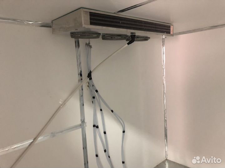 Холодильные камеры и оборудование