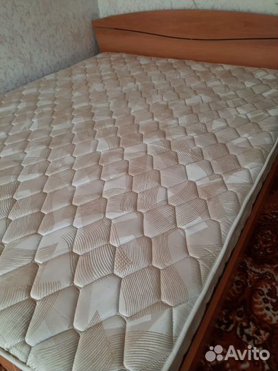 Кровать 160х200 с матрасом