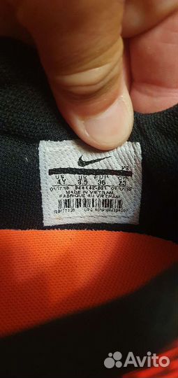 Футбольные бутсы nike